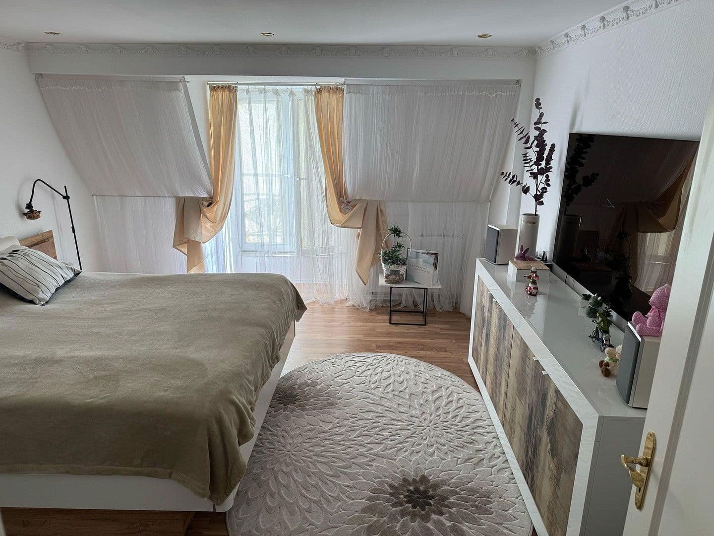 Pronájem bytu 4+1 127 m², Albertusstraße 9, Mönchengladbach, Severní Porýní-Vestfálsko Pronájem bytu 4+1 127 m², Albertusstraße 9, Mönchengladbach, Severní Porýní-Vestfálsko