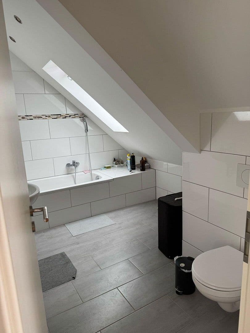 Pronájem bytu 4+1 127 m², Albertusstraße 9, Mönchengladbach, Severní Porýní-Vestfálsko Pronájem bytu 4+1 127 m², Albertusstraße 9, Mönchengladbach, Severní Porýní-Vestfálsko