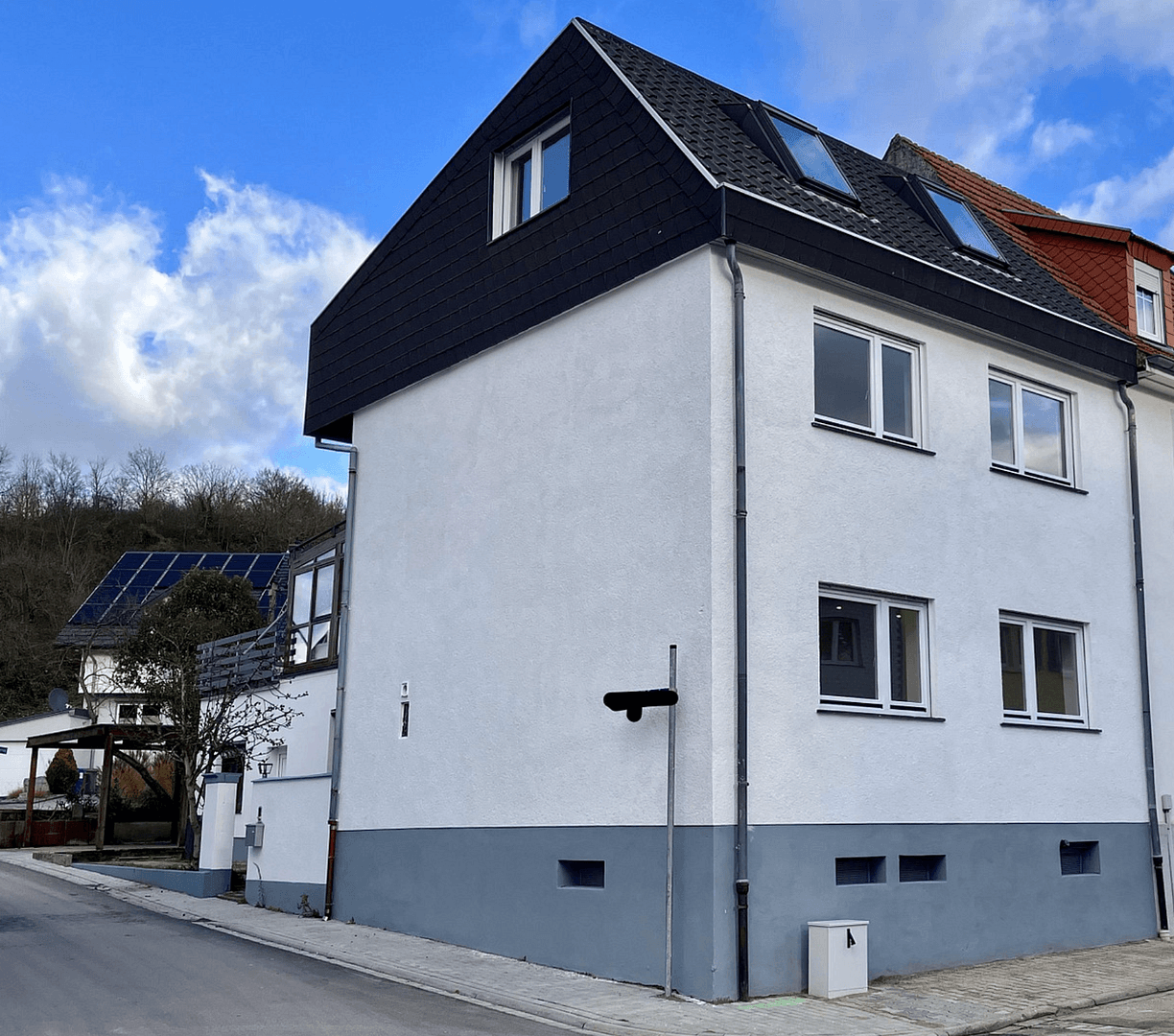 Prodej domu 165 m², pozemek 182 m², Burggrafensteige 2, Rauenberg, Bádensko-Württembersko Prodej domu 165 m², pozemek 182 m², Burggrafensteige 2, Rauenberg, Bádensko-Württembersko