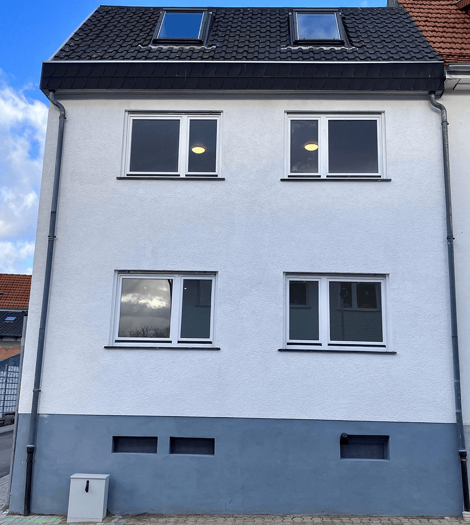 Prodej domu 165 m², pozemek 182 m², Burggrafensteige 2, Rauenberg, Bádensko-Württembersko Prodej domu 165 m², pozemek 182 m², Burggrafensteige 2, Rauenberg, Bádensko-Württembersko