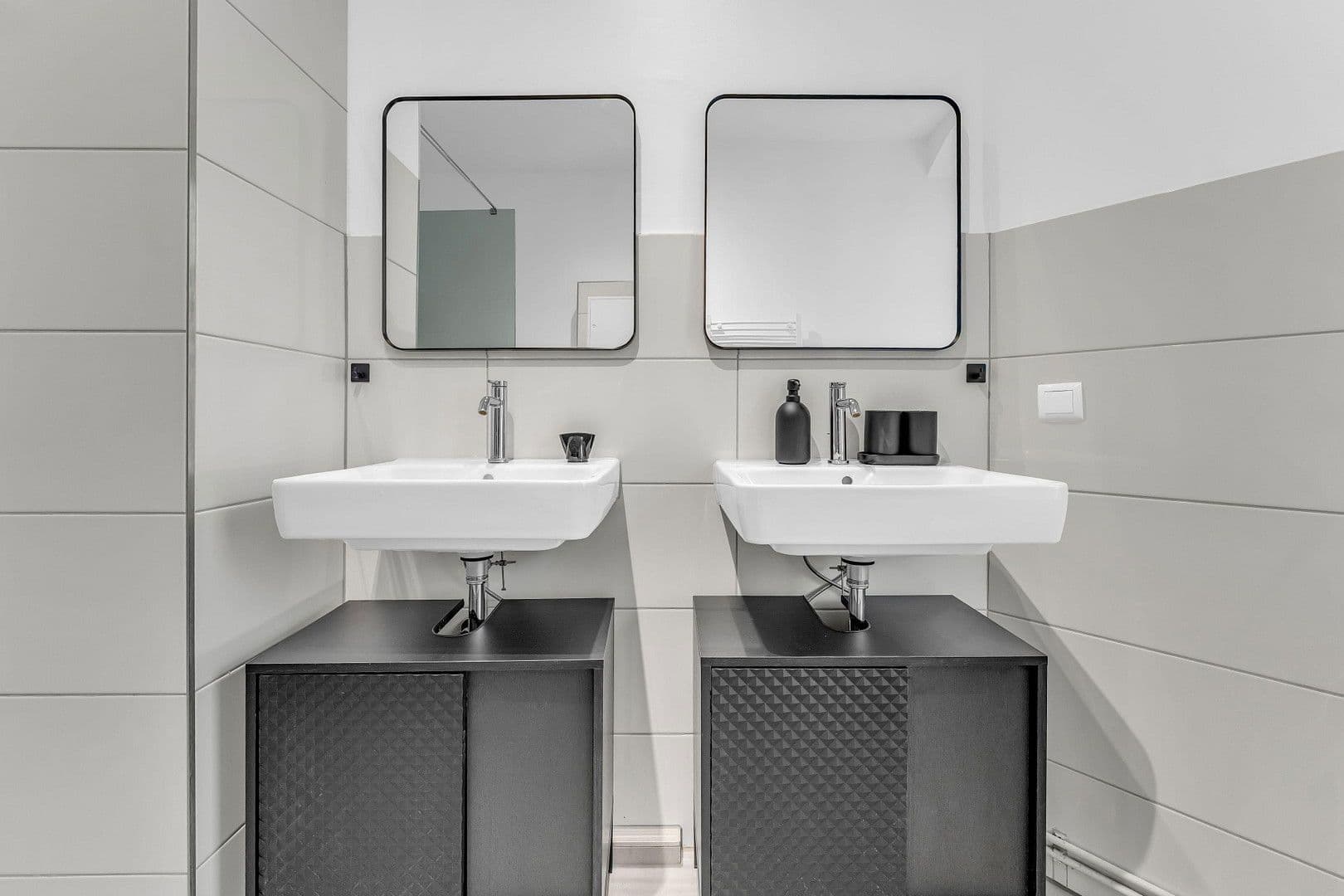 Pronájem bytu 4+1 25 m², Curvystr. 29, Berlin, Berlín Pronájem bytu 4+1 25 m², Curvystr. 29, Berlin, Berlín