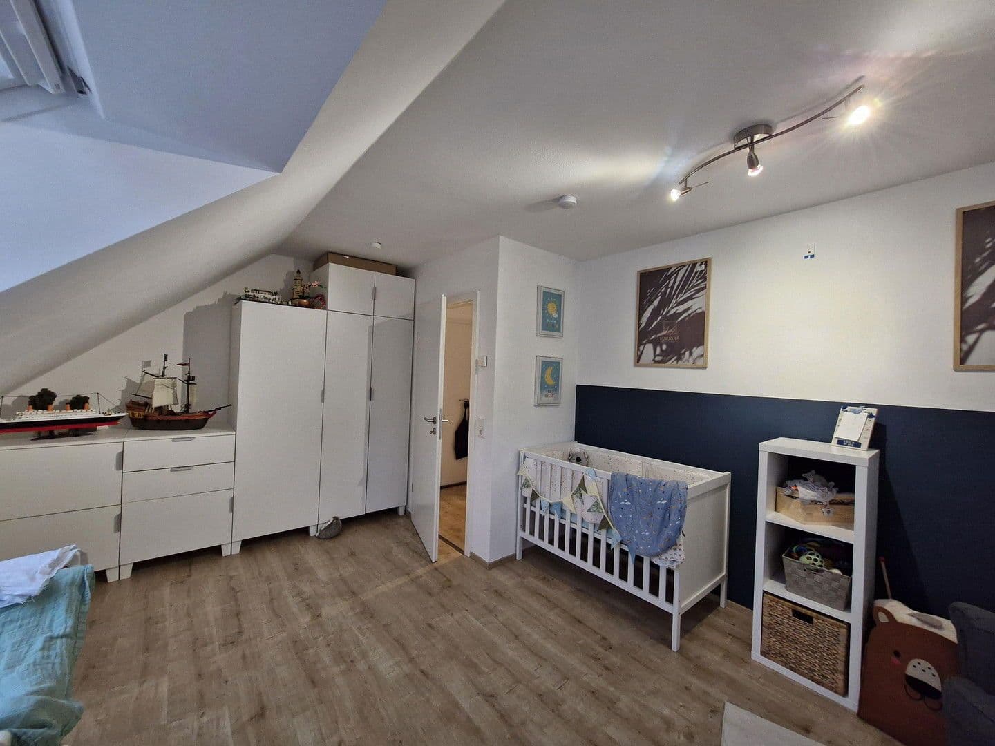 Pronájem bytu 3+1 91 m², Danziger Straße 1, Wermelskirchen, Severní Porýní-Vestfálsko Pronájem bytu 3+1 91 m², Danziger Straße 1, Wermelskirchen, Severní Porýní-Vestfálsko