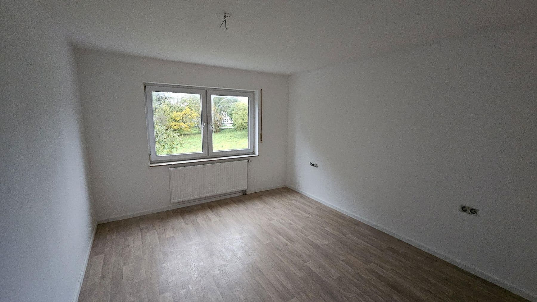 Pronájem bytu 3+1 76 m², Stauffenbergring 28, Ellwangen (Jagst), Bádensko-Württembersko Pronájem bytu 3+1 76 m², Stauffenbergring 28, Ellwangen (Jagst), Bádensko-Württembersko
