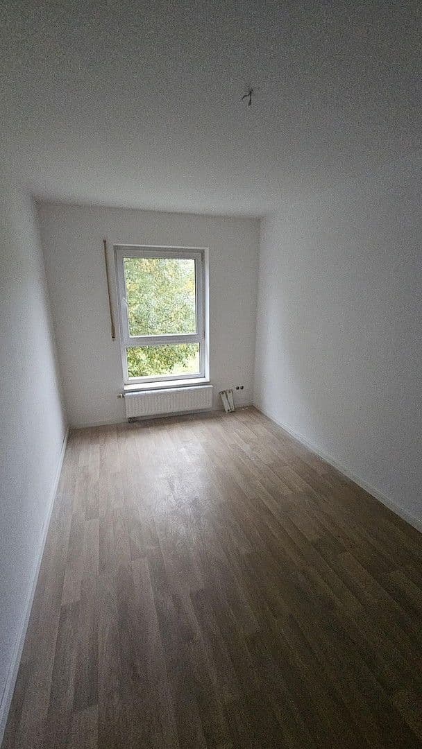 Pronájem bytu 3+1 76 m², Stauffenbergring 28, Ellwangen (Jagst), Bádensko-Württembersko Pronájem bytu 3+1 76 m², Stauffenbergring 28, Ellwangen (Jagst), Bádensko-Württembersko