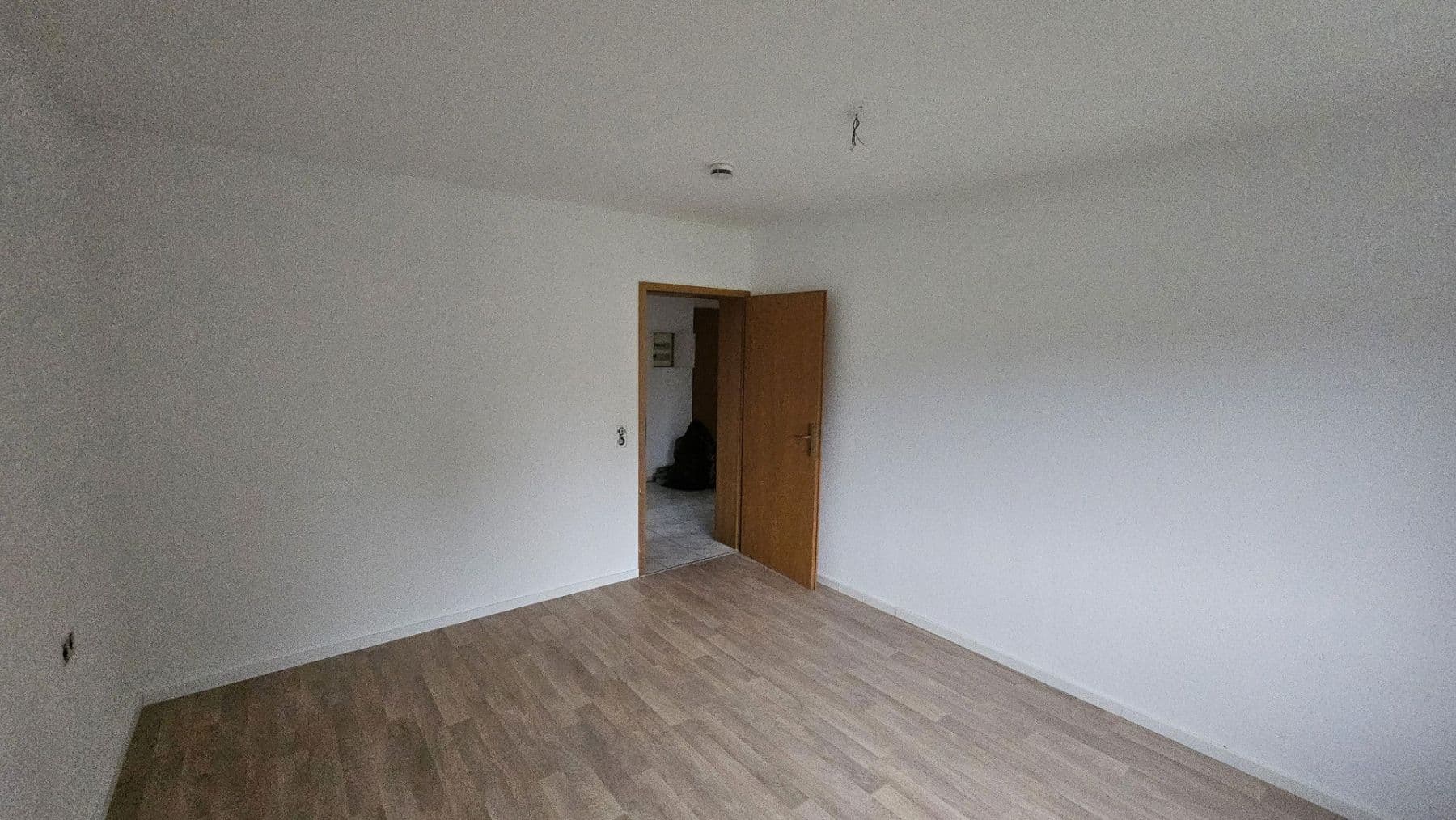 Pronájem bytu 3+1 76 m², Stauffenbergring 28, Ellwangen (Jagst), Bádensko-Württembersko Pronájem bytu 3+1 76 m², Stauffenbergring 28, Ellwangen (Jagst), Bádensko-Württembersko