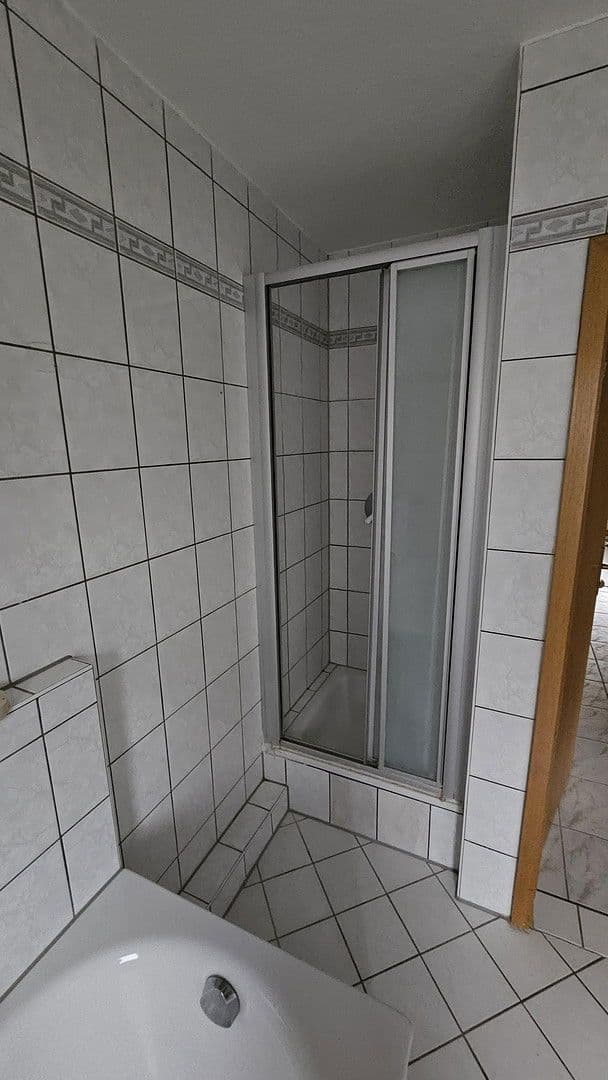 Pronájem bytu 3+1 76 m², Stauffenbergring 28, Ellwangen (Jagst), Bádensko-Württembersko Pronájem bytu 3+1 76 m², Stauffenbergring 28, Ellwangen (Jagst), Bádensko-Württembersko