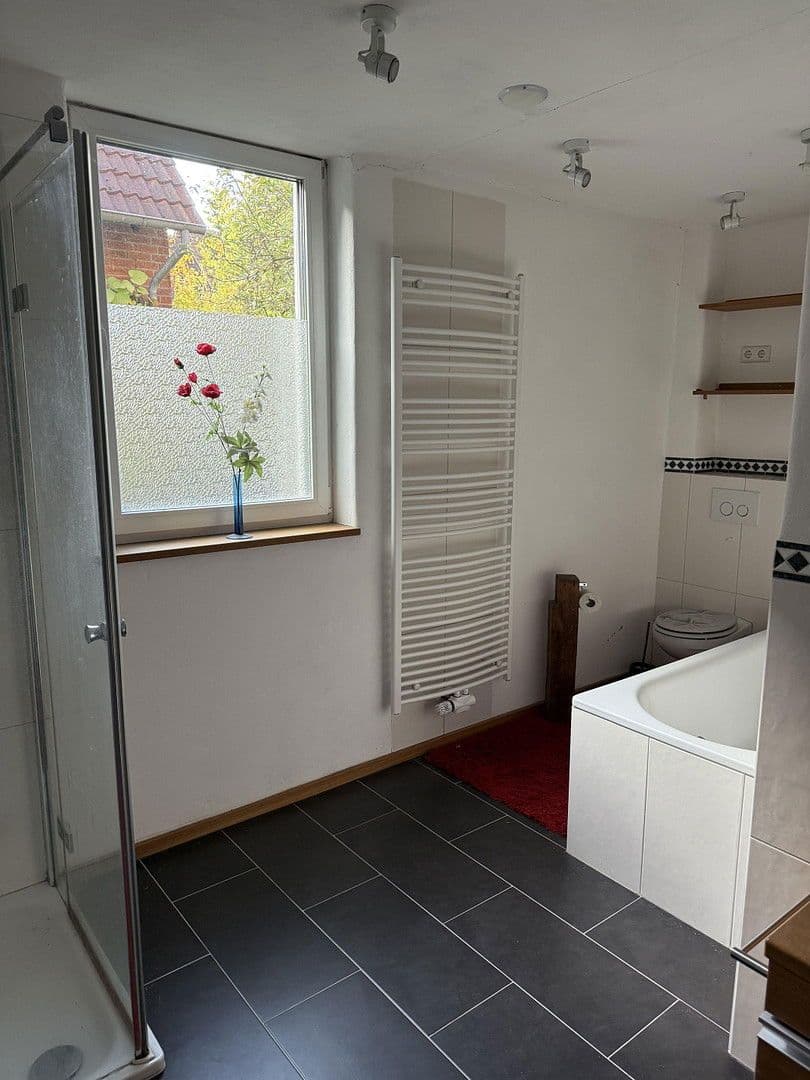 Pronájem domu 170 m², pozemek 350 m², Braunschweig, Dolní Sasko Pronájem domu 170 m², pozemek 350 m², Braunschweig, Dolní Sasko
