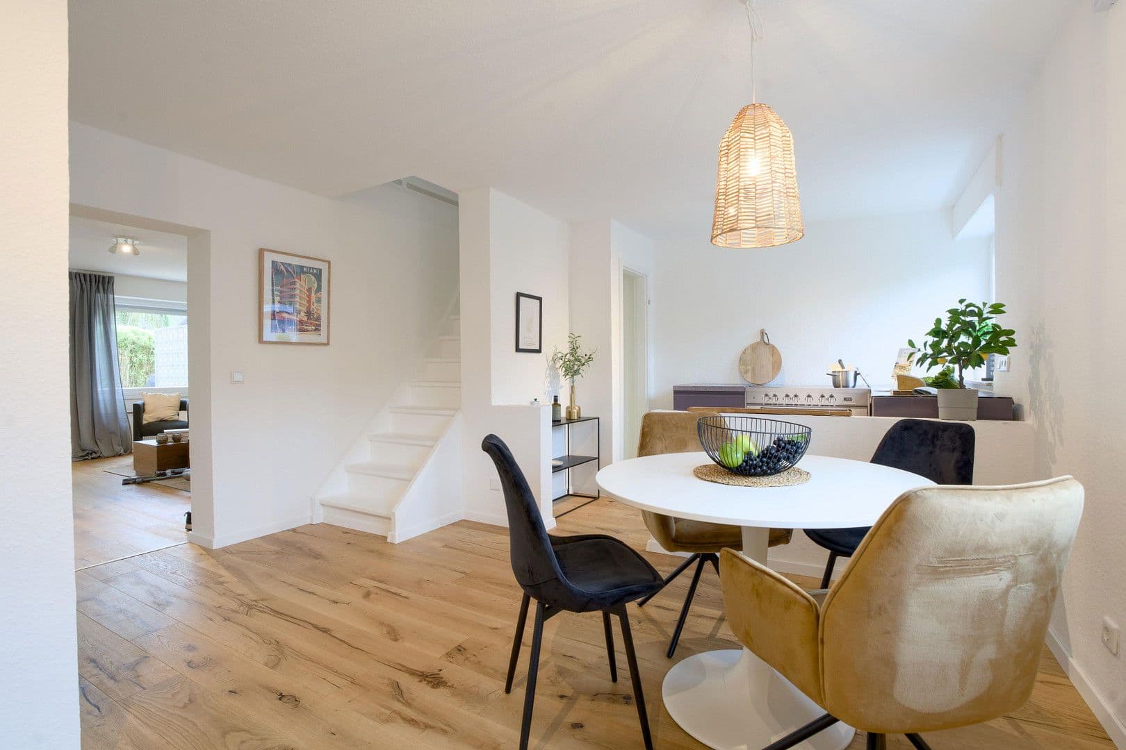 Prodej domu 119 m², pozemek 276 m², Langenfeld (Rheinland), Severní Porýní-Vestfálsko Prodej domu 119 m², pozemek 276 m², Langenfeld (Rheinland), Severní Porýní-Vestfálsko