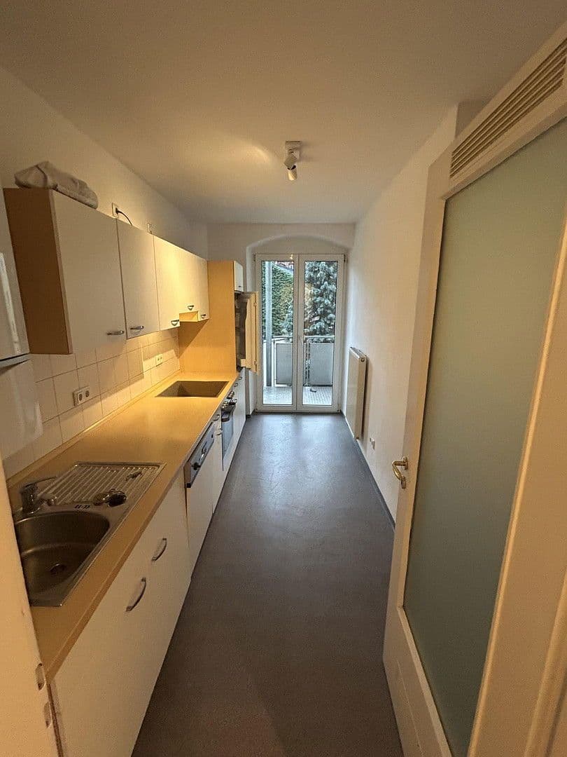 Pronájem bytu 2+1 50 m², Ulmenstraße 18, Nürnberg, Bavorsko Pronájem bytu 2+1 50 m², Ulmenstraße 18, Nürnberg, Bavorsko