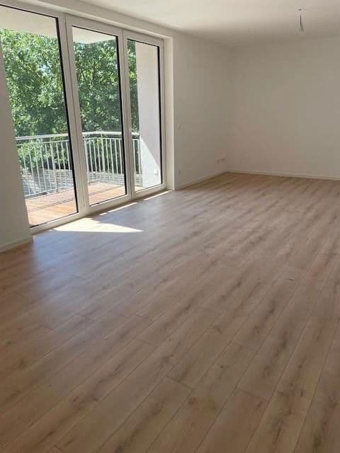 Pronájem bytu 4+1 85 m², Brückenplatz 7, Lubín, Braniborsko Pronájem bytu 4+1 85 m², Brückenplatz 7, Lubín, Braniborsko