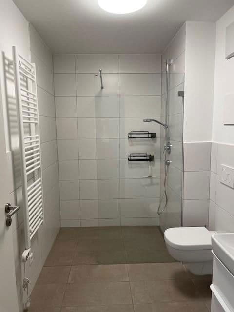 Pronájem bytu 3+1 80 m², Herderstr. 11, Stuttgart, Bádensko-Württembersko Pronájem bytu 3+1 80 m², Herderstr. 11, Stuttgart, Bádensko-Württembersko
