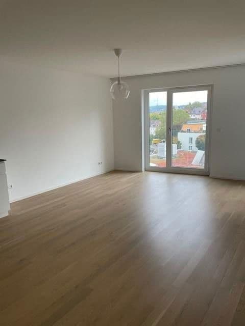 Pronájem bytu 3+1 80 m², Herderstr. 11, Stuttgart, Bádensko-Württembersko Pronájem bytu 3+1 80 m², Herderstr. 11, Stuttgart, Bádensko-Württembersko