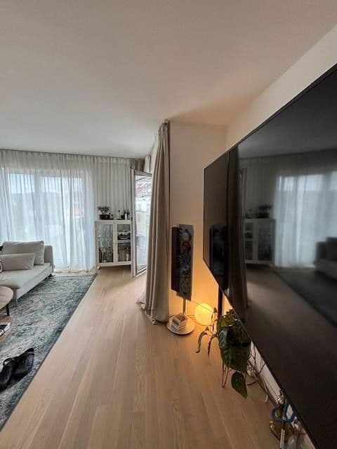 Pronájem bytu 3+1 80 m², Herderstr. 11, Stuttgart, Bádensko-Württembersko Pronájem bytu 3+1 80 m², Herderstr. 11, Stuttgart, Bádensko-Württembersko