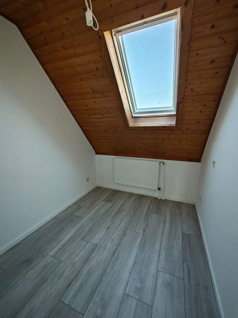Pronájem bytu 3+1 77 m², Hubertusweg 3, Paderborn, Severní Porýní-Vestfálsko Pronájem bytu 3+1 77 m², Hubertusweg 3, Paderborn, Severní Porýní-Vestfálsko