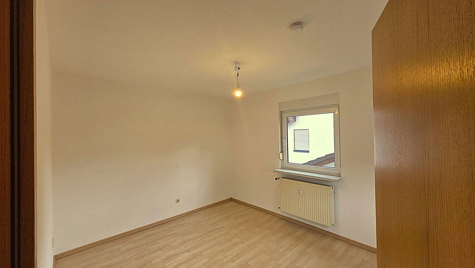 Pronájem bytu 2+1 44 m², Mudersbach, Porýní-Falc Pronájem bytu 2+1 44 m², Mudersbach, Porýní-Falc