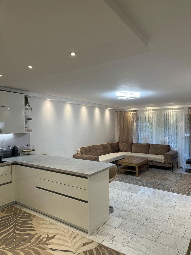 Prodej bytu 4+1 91 m², Germering, Bavorsko Prodej bytu 4+1 91 m², Germering, Bavorsko