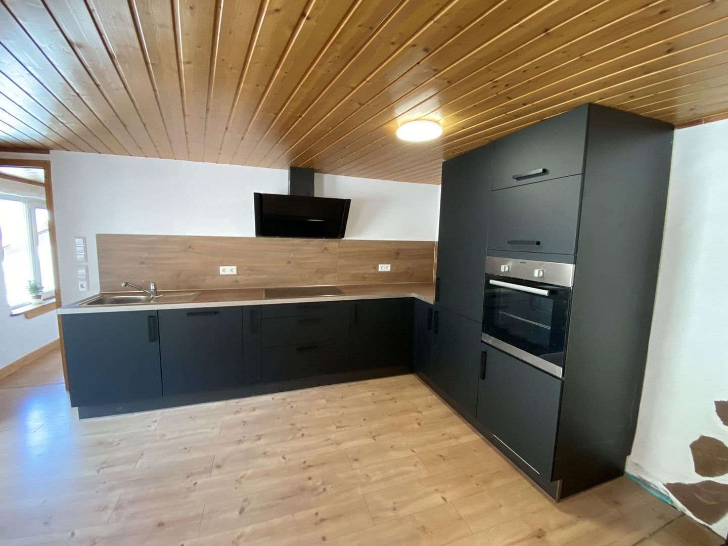 Prodej domu 261 m², pozemek 660 m², Bühlertal, Bádensko-Württembersko Prodej domu 261 m², pozemek 660 m², Bühlertal, Bádensko-Württembersko