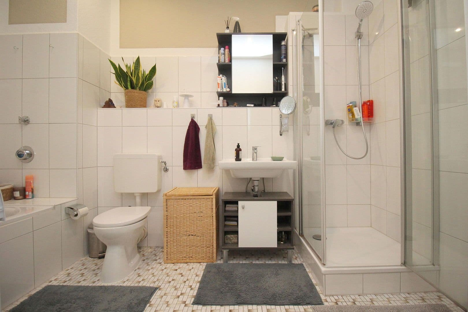 Prodej bytu 2+1 80 m², Bremen, Bremen Prodej bytu 2+1 80 m², Bremen, Bremen