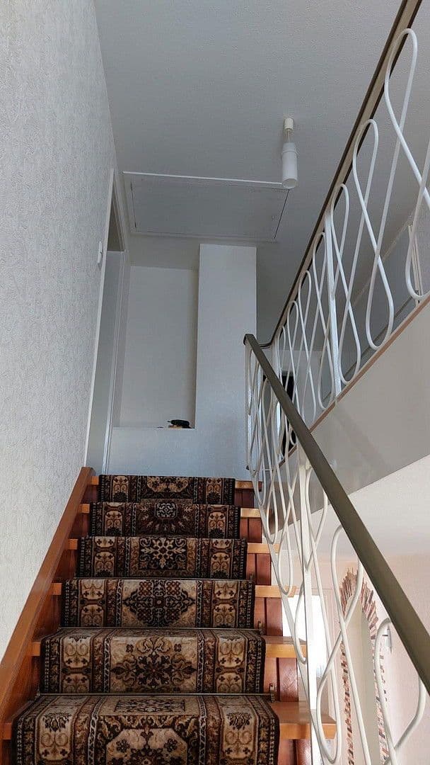 Prodej domu 125 m², pozemek 2.000 m², Schömberg, Bádensko-Württembersko Prodej domu 125 m², pozemek 2.000 m², Schömberg, Bádensko-Württembersko