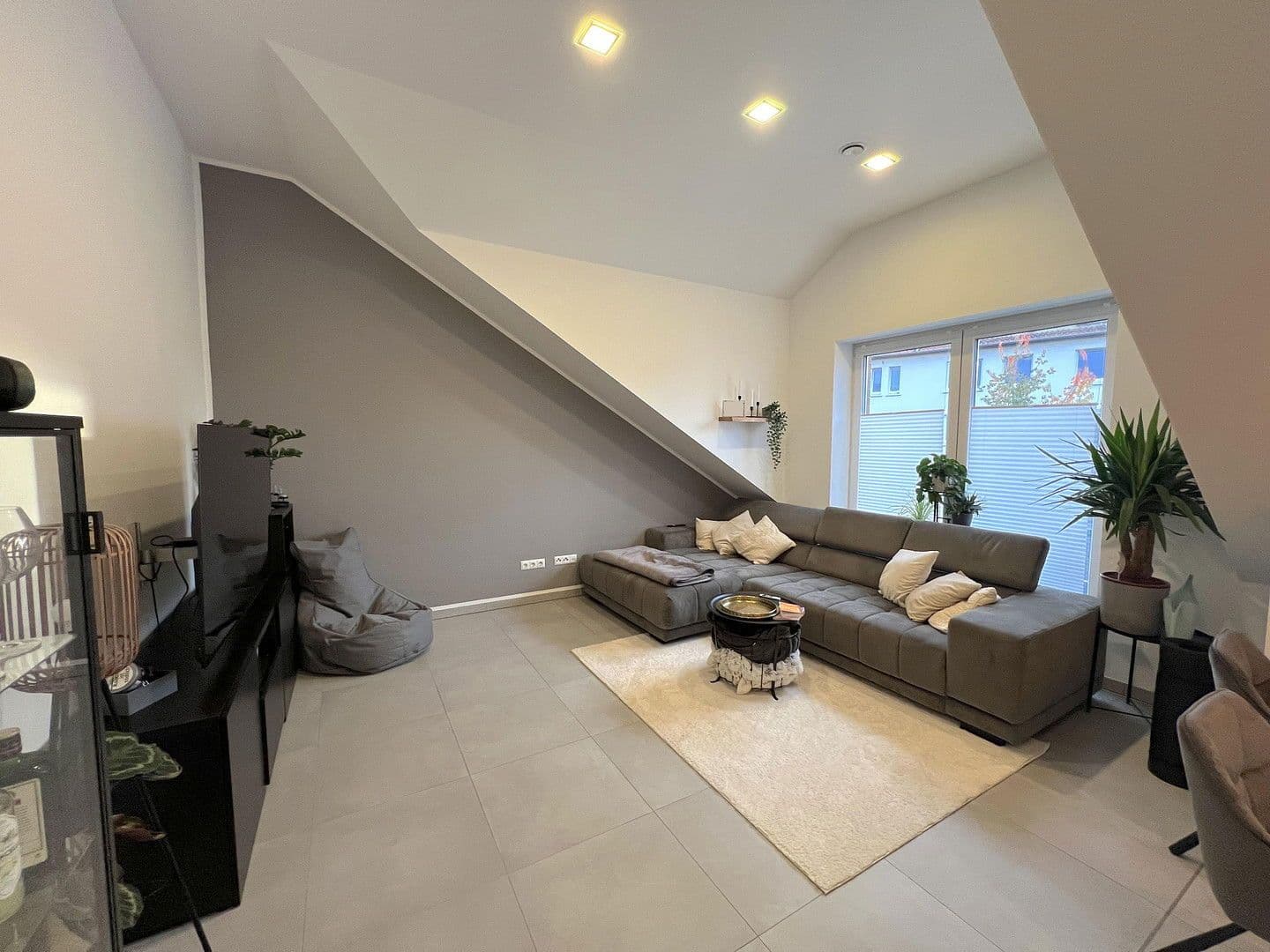 Pronájem bytu 3+1 93 m², An der Johanniskirche 13, Hildesheim, Dolní Sasko Pronájem bytu 3+1 93 m², An der Johanniskirche 13, Hildesheim, Dolní Sasko