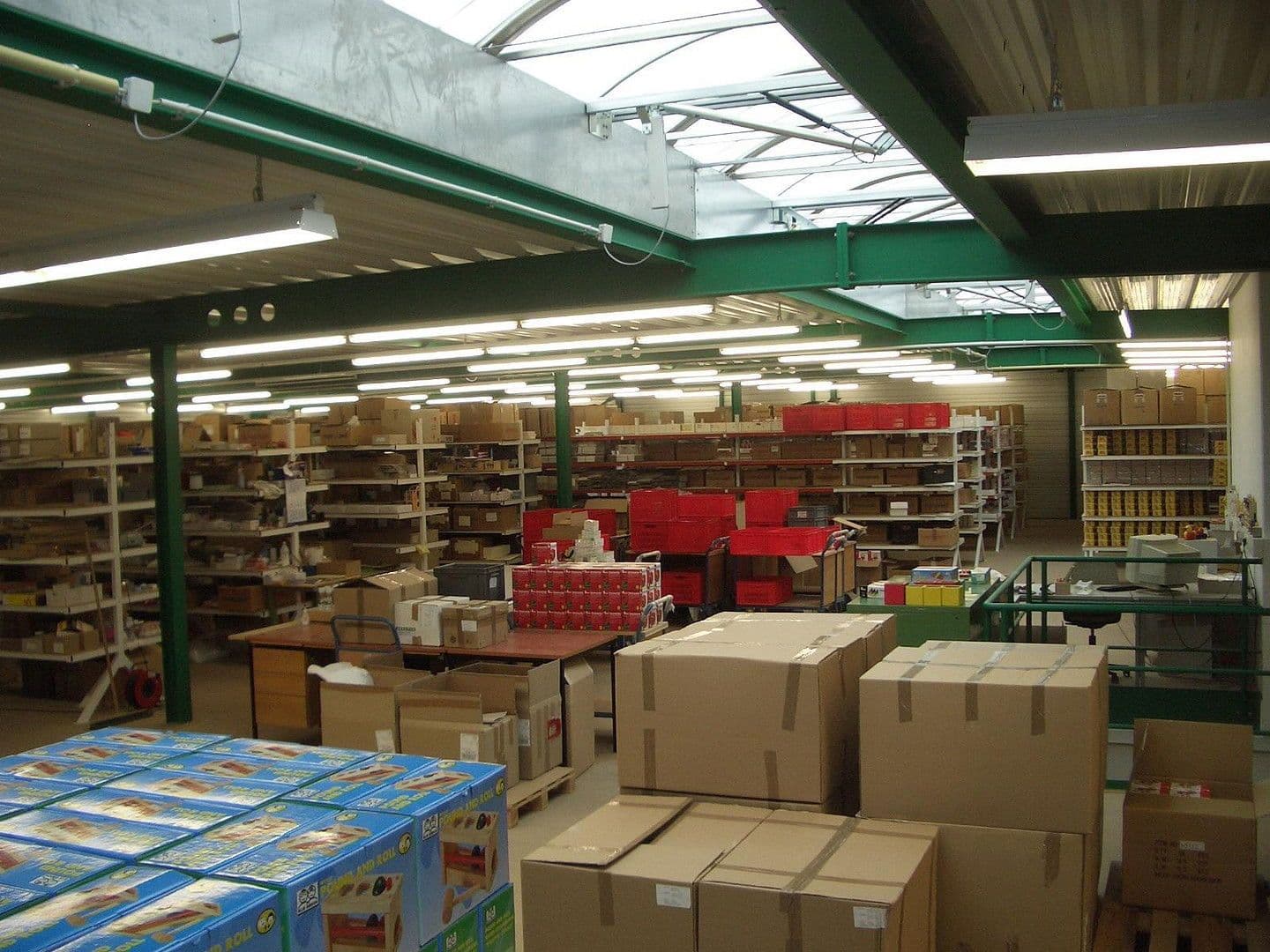 Pronájem nebytového prostoru 2.000 m², Uhlmannstrasse 42, Laupheim, Bádensko-Württembersko Pronájem nebytového prostoru 2.000 m², Uhlmannstrasse 42, Laupheim, Bádensko-Württembersko