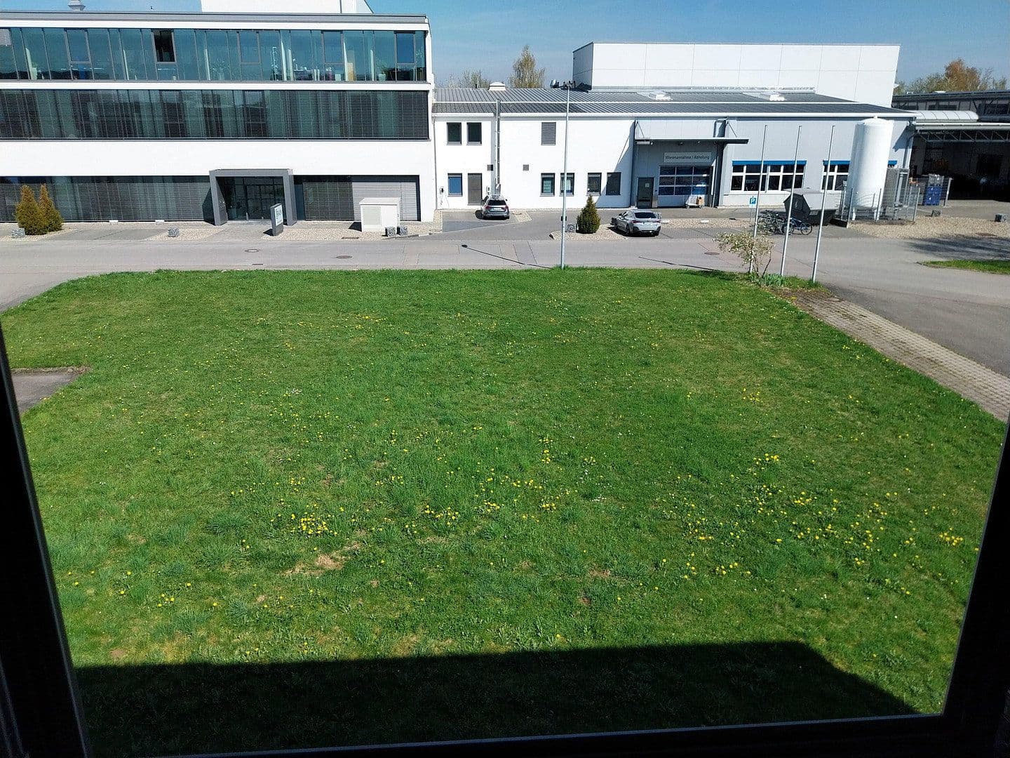 Pronájem nebytového prostoru 2.000 m², Uhlmannstrasse 42, Laupheim, Bádensko-Württembersko Pronájem nebytového prostoru 2.000 m², Uhlmannstrasse 42, Laupheim, Bádensko-Württembersko