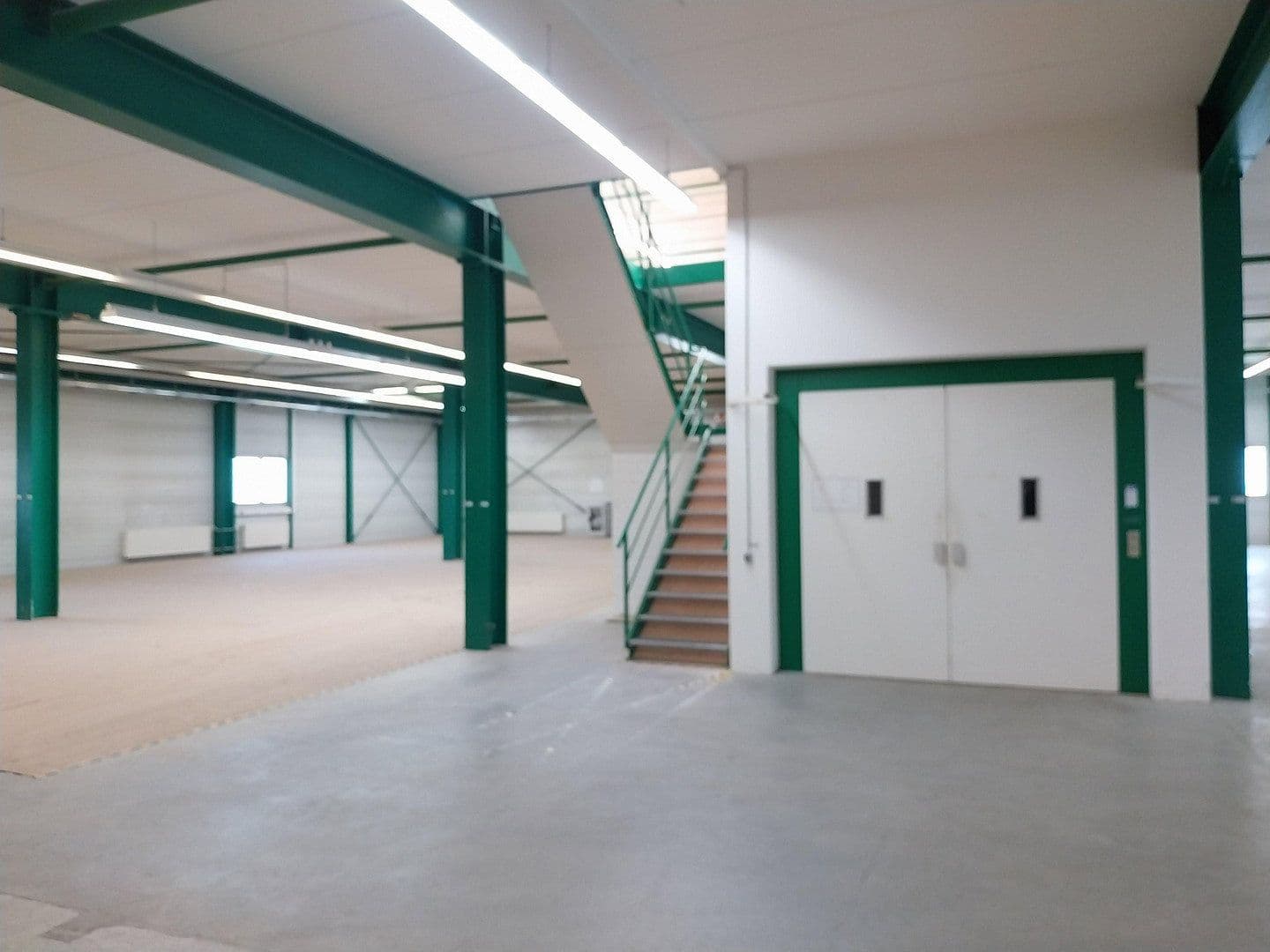 Pronájem nebytového prostoru 2.000 m², Uhlmannstrasse 42, Laupheim, Bádensko-Württembersko Pronájem nebytového prostoru 2.000 m², Uhlmannstrasse 42, Laupheim, Bádensko-Württembersko