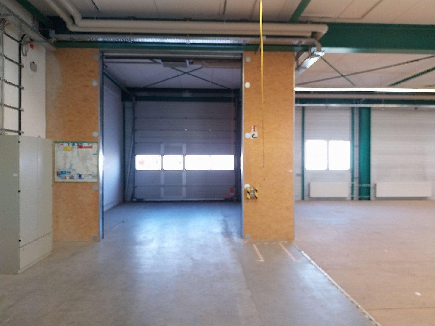 Pronájem nebytového prostoru 2.000 m², Uhlmannstrasse 42, Laupheim, Bádensko-Württembersko Pronájem nebytového prostoru 2.000 m², Uhlmannstrasse 42, Laupheim, Bádensko-Württembersko