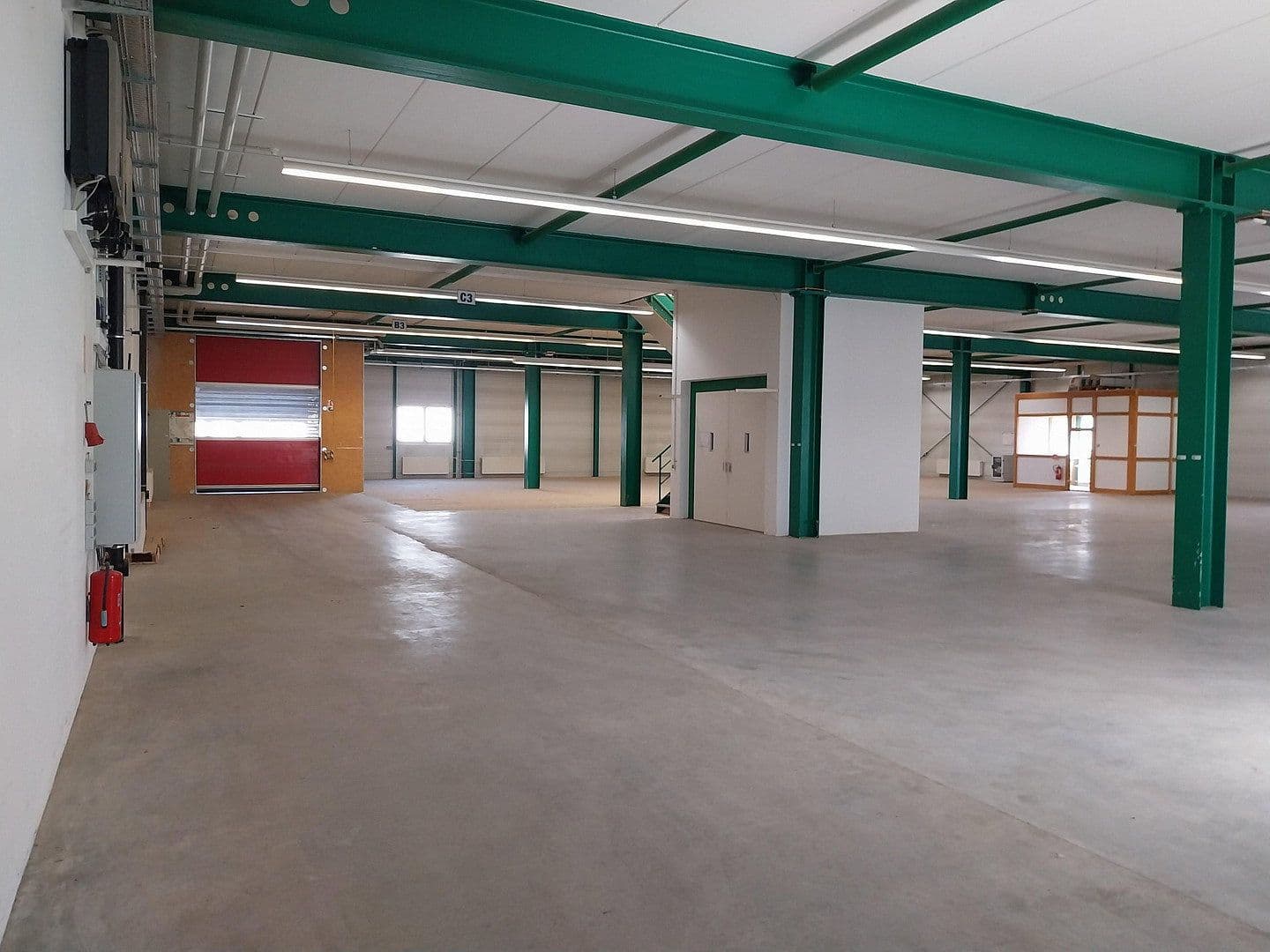 Pronájem nebytového prostoru 2.000 m², Uhlmannstrasse 42, Laupheim, Bádensko-Württembersko Pronájem nebytového prostoru 2.000 m², Uhlmannstrasse 42, Laupheim, Bádensko-Württembersko