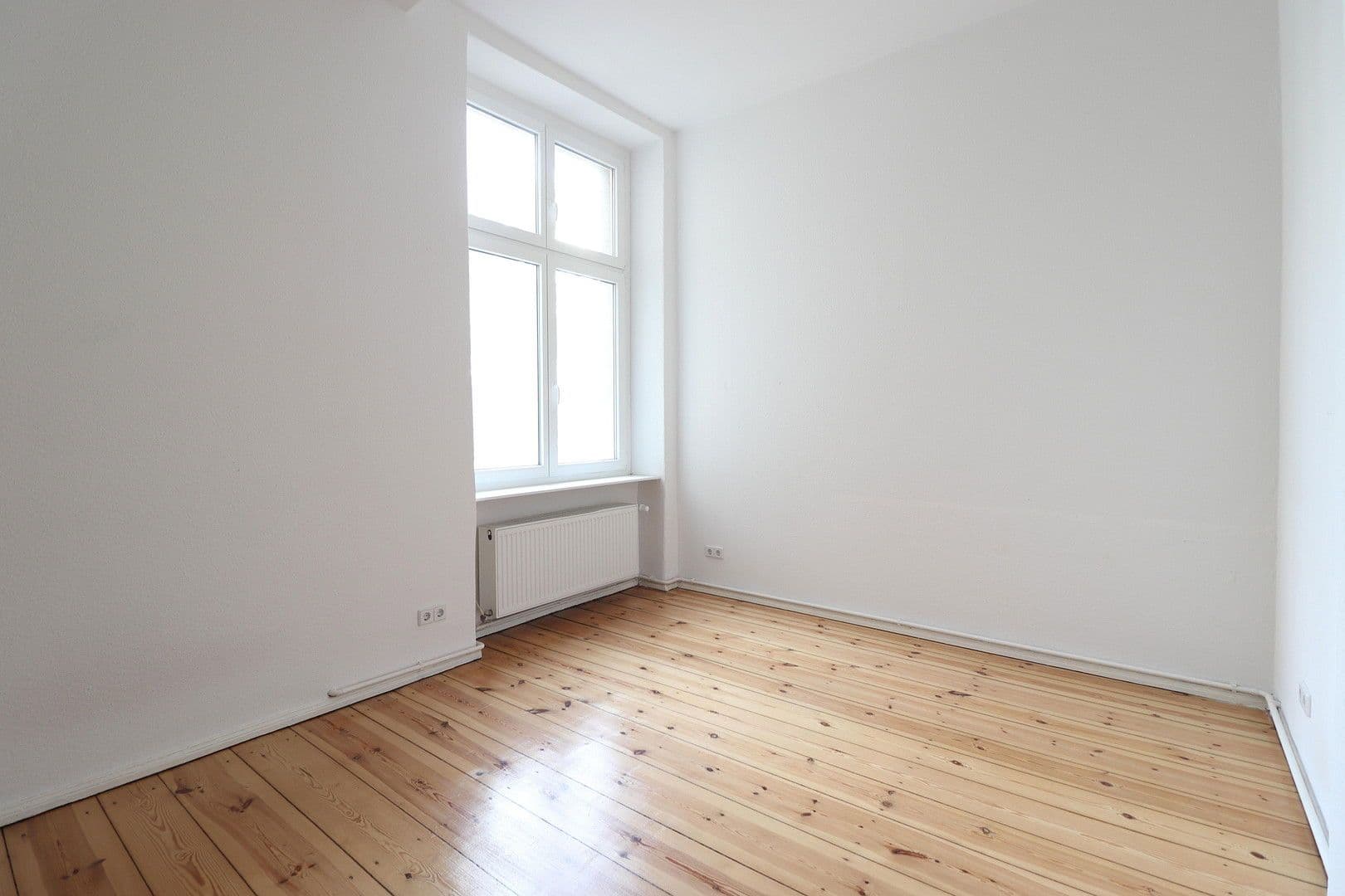 Pronájem bytu 2+1 73 m², Beusselstraße 00, Berlin, Berlín Pronájem bytu 2+1 73 m², Beusselstraße 00, Berlin, Berlín