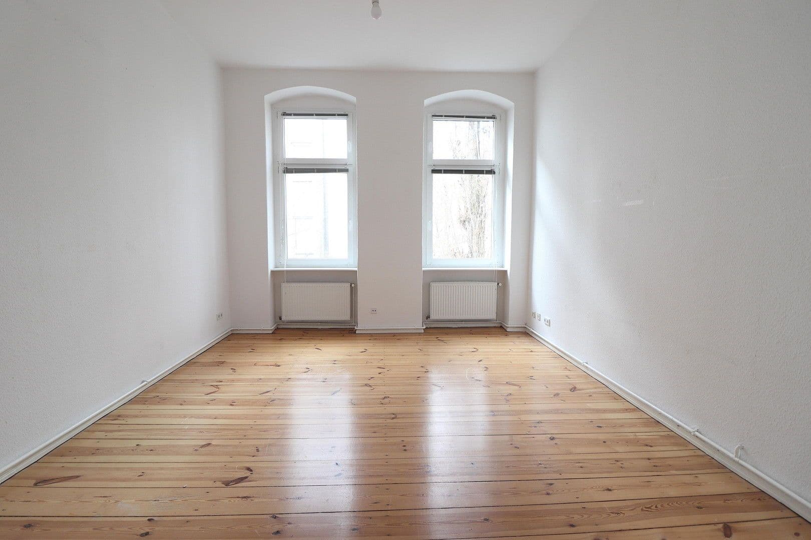 Pronájem bytu 2+1 73 m², Beusselstraße 00, Berlin, Berlín Pronájem bytu 2+1 73 m², Beusselstraße 00, Berlin, Berlín