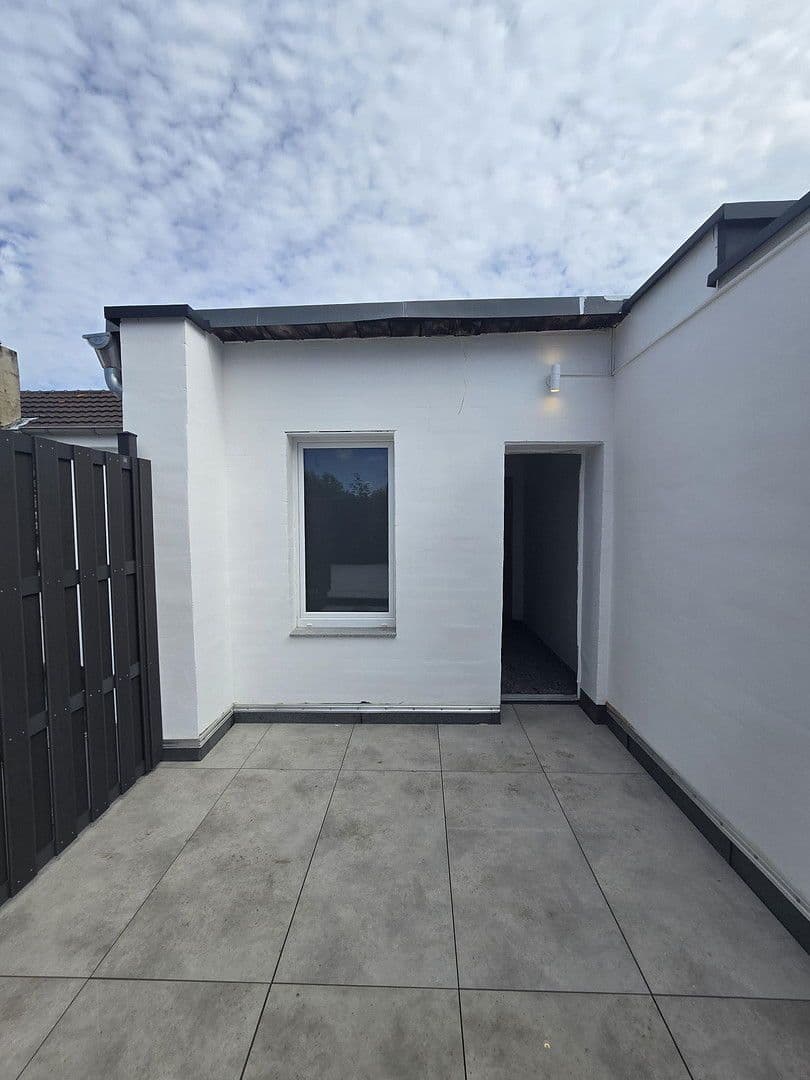Prodej domu 156 m², pozemek 140 m², Frechen, Severní Porýní-Vestfálsko Prodej domu 156 m², pozemek 140 m², Frechen, Severní Porýní-Vestfálsko