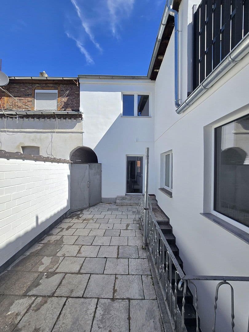Prodej domu 156 m², pozemek 140 m², Frechen, Severní Porýní-Vestfálsko Prodej domu 156 m², pozemek 140 m², Frechen, Severní Porýní-Vestfálsko