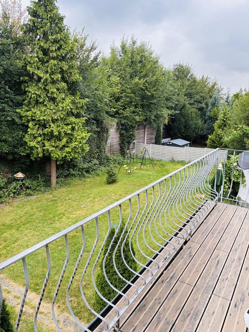Prodej domu 196 m², pozemek 397 m², Rösrath, Severní Porýní-Vestfálsko Prodej domu 196 m², pozemek 397 m², Rösrath, Severní Porýní-Vestfálsko