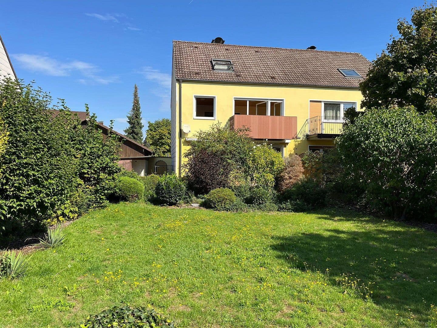 Prodej domu 128 m², pozemek 407 m², Brunnenstr. 40, Schwanstetten, Bavorsko Prodej domu 128 m², pozemek 407 m², Brunnenstr. 40, Schwanstetten, Bavorsko