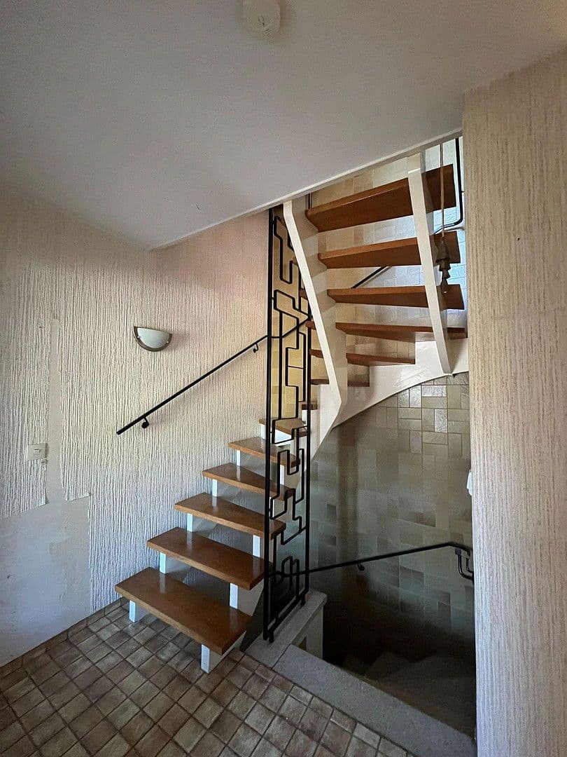Prodej domu 128 m², pozemek 407 m², Brunnenstr. 40, Schwanstetten, Bavorsko Prodej domu 128 m², pozemek 407 m², Brunnenstr. 40, Schwanstetten, Bavorsko