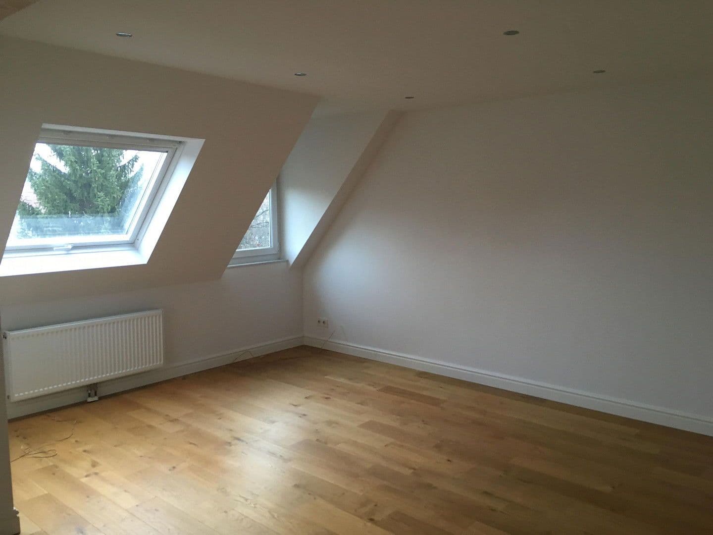 Prodej bytu 4+kk 105 m², Stuttgart, Bádensko-Württembersko Prodej bytu 4+kk 105 m², Stuttgart, Bádensko-Württembersko