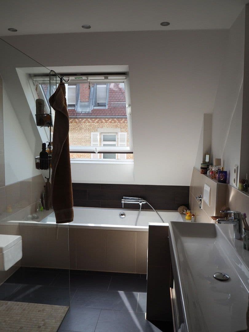 Prodej bytu 4+kk 105 m², Stuttgart, Bádensko-Württembersko Prodej bytu 4+kk 105 m², Stuttgart, Bádensko-Württembersko