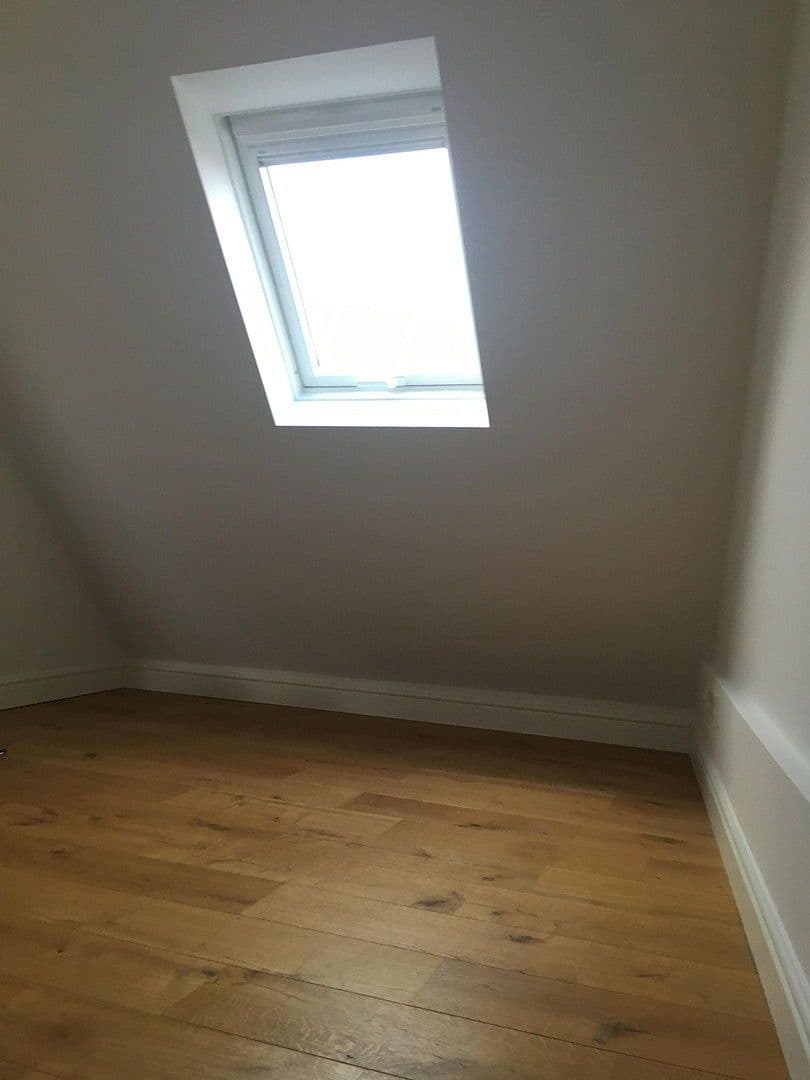 Prodej bytu 4+kk 105 m², Stuttgart, Bádensko-Württembersko Prodej bytu 4+kk 105 m², Stuttgart, Bádensko-Württembersko