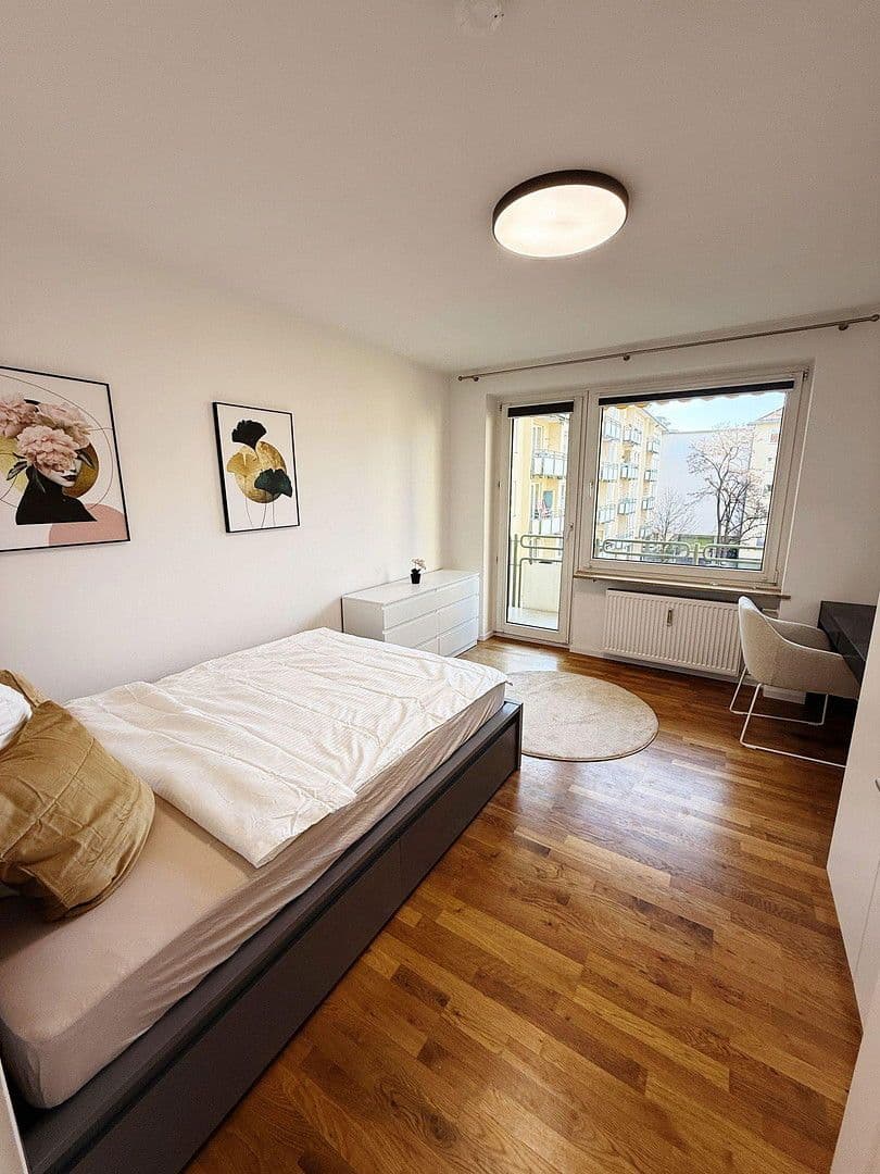 Pronájem bytu 4+1 89 m², Tristanstraße 3, Germering, Bavorsko Pronájem bytu 4+1 89 m², Tristanstraße 3, Germering, Bavorsko