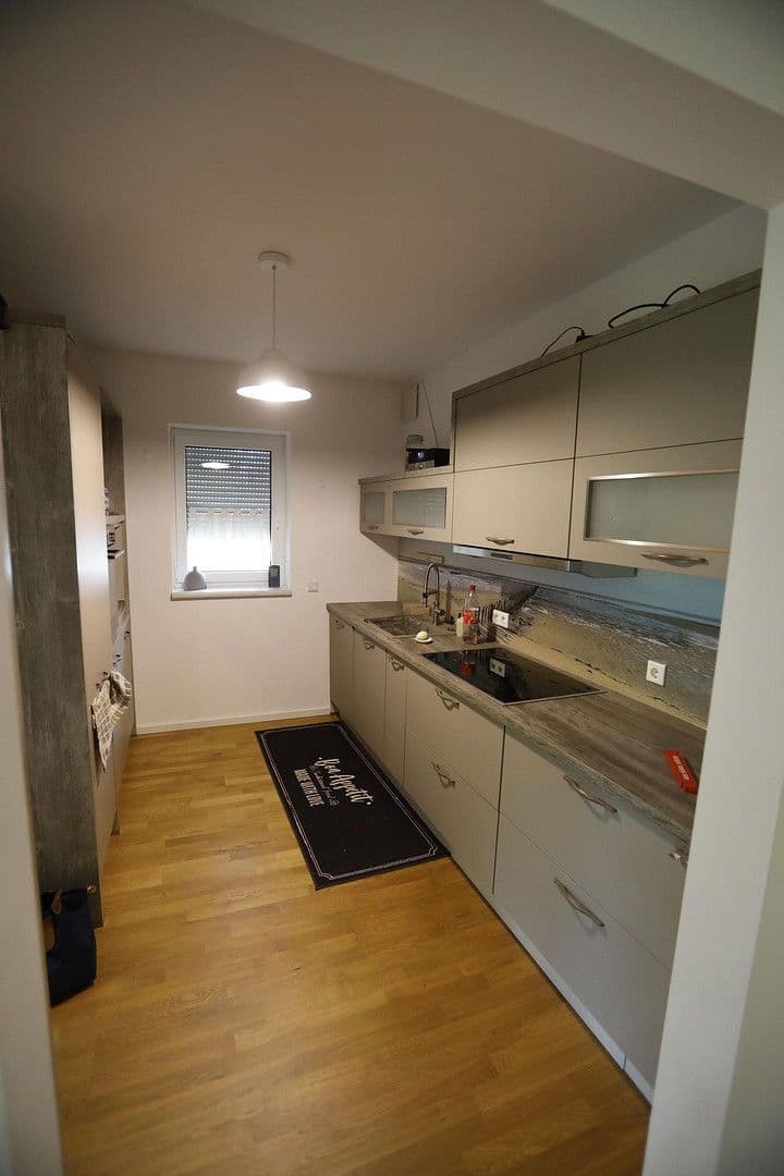 Pronájem bytu 3+1 96 m², Thomas Mann Str. 21, Nuthetal, Braniborsko Pronájem bytu 3+1 96 m², Thomas Mann Str. 21, Nuthetal, Braniborsko