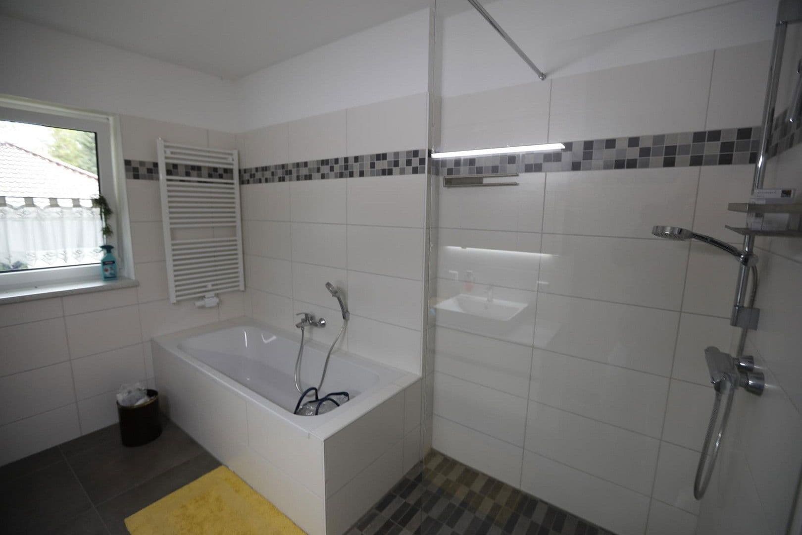 Pronájem bytu 3+1 96 m², Thomas Mann Str. 21, Nuthetal, Braniborsko Pronájem bytu 3+1 96 m², Thomas Mann Str. 21, Nuthetal, Braniborsko