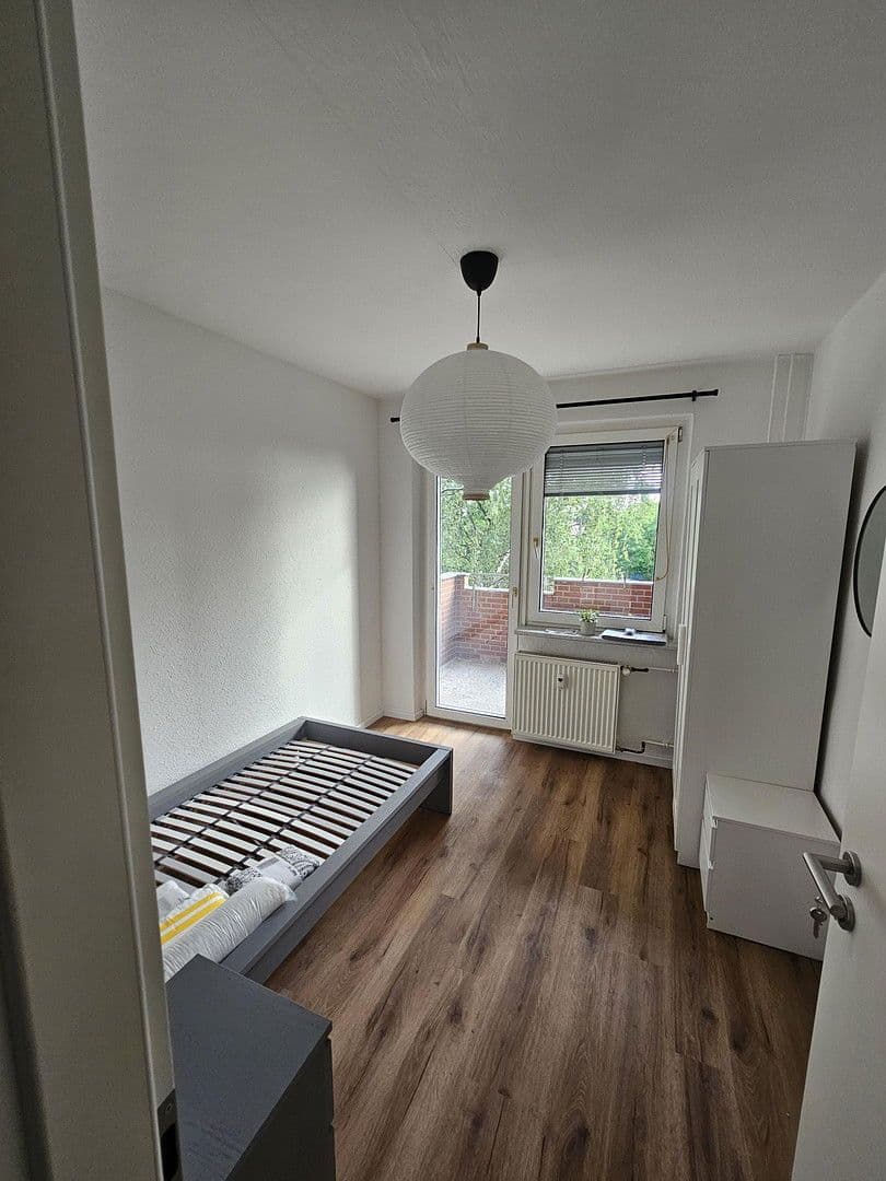Pronájem bytu  65 m², Neudecker Weg 140, BErlin, Berlín Pronájem bytu  65 m², Neudecker Weg 140, BErlin, Berlín