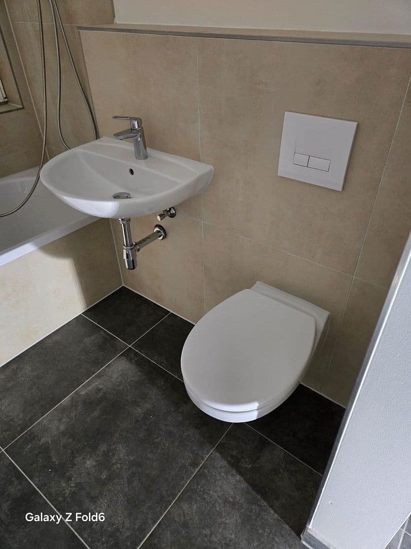 Pronájem bytu  65 m², Neudecker Weg 140, BErlin, Berlín Pronájem bytu  65 m², Neudecker Weg 140, BErlin, Berlín