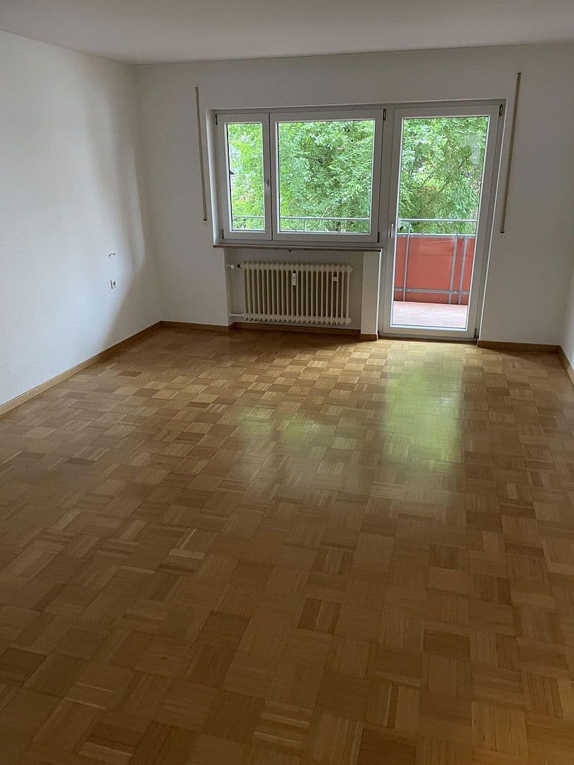 Pronájem bytu 3+1 76 m², Stuttgart, Bádensko-Württembersko Pronájem bytu 3+1 76 m², Stuttgart, Bádensko-Württembersko