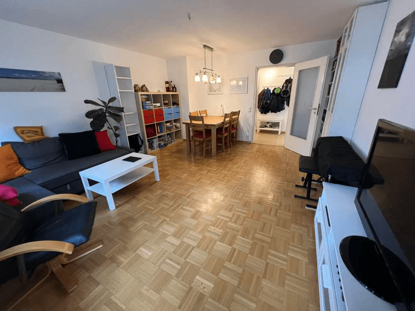 Pronájem bytu 3+1 76 m², Stuttgart, Bádensko-Württembersko Pronájem bytu 3+1 76 m², Stuttgart, Bádensko-Württembersko