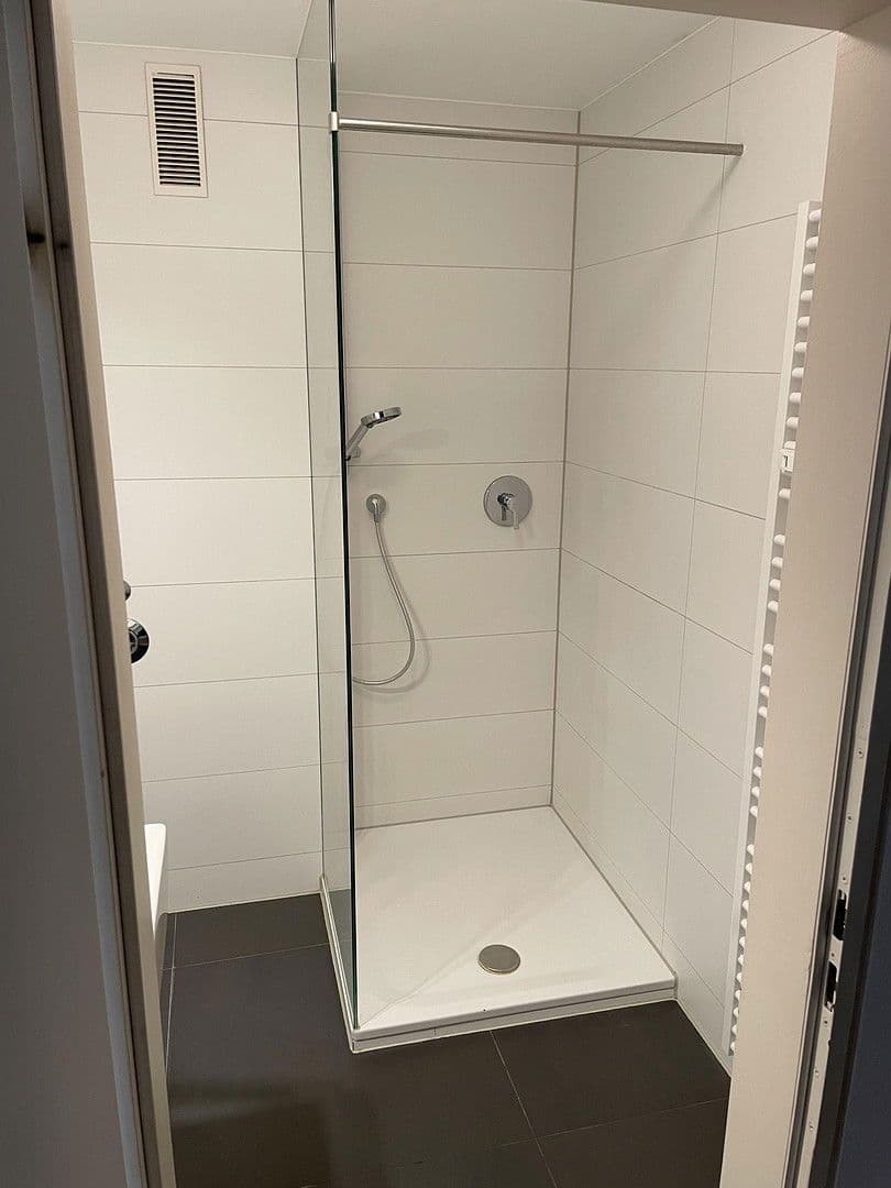 Pronájem bytu 3+1 76 m², Stuttgart, Bádensko-Württembersko Pronájem bytu 3+1 76 m², Stuttgart, Bádensko-Württembersko