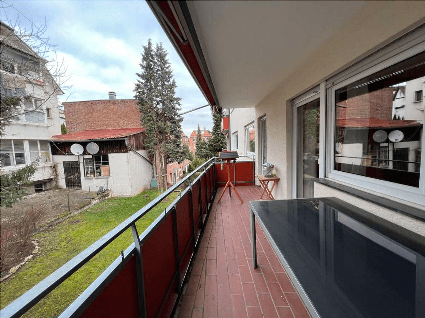 Pronájem bytu 3+1 76 m², Stuttgart, Bádensko-Württembersko Pronájem bytu 3+1 76 m², Stuttgart, Bádensko-Württembersko