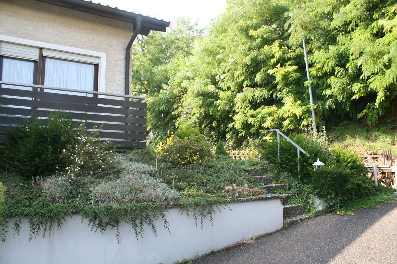 Prodej domu 200 m², pozemek 1.700 m², Bergstr. 85, Lahr/Schwarzwald, Bádensko-Württembersko Prodej domu 200 m², pozemek 1.700 m², Bergstr. 85, Lahr/Schwarzwald, Bádensko-Württembersko