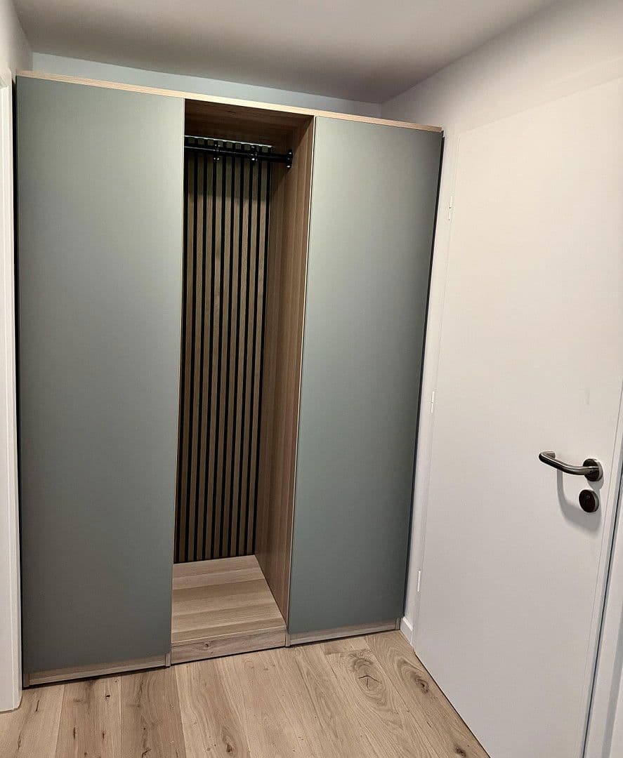 Pronájem bytu 1+1 44 m², Düsseldorf, Severní Porýní-Vestfálsko Pronájem bytu 1+1 44 m², Düsseldorf, Severní Porýní-Vestfálsko